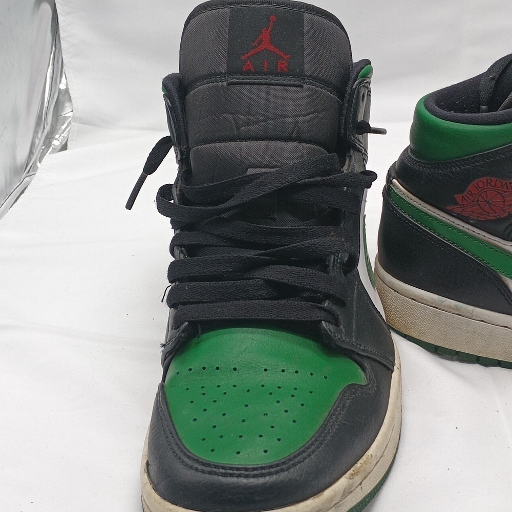 air Jordan 1 mid size 8.5 - Picture 2 of 8